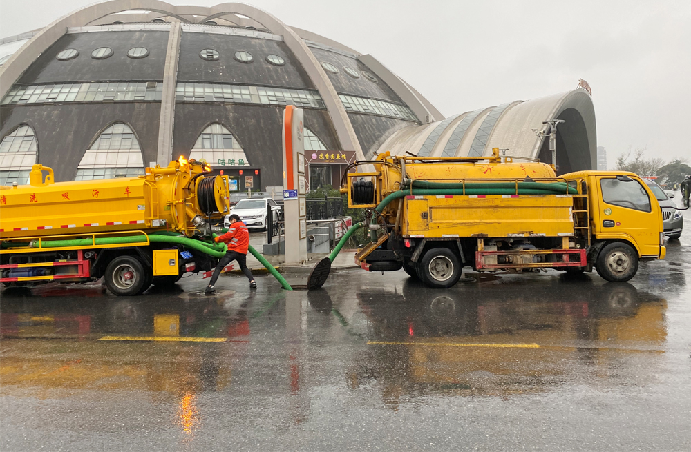 271香铺营商场管道清淤